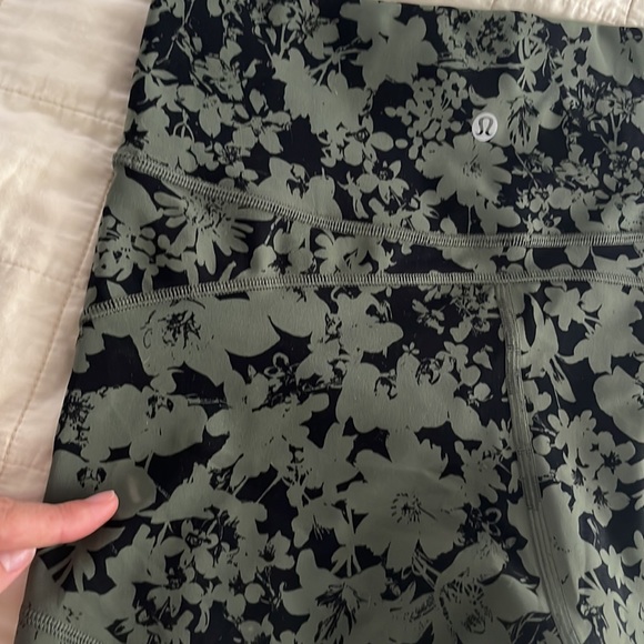 Lululemon In Movement Short - Picture 5 of 6